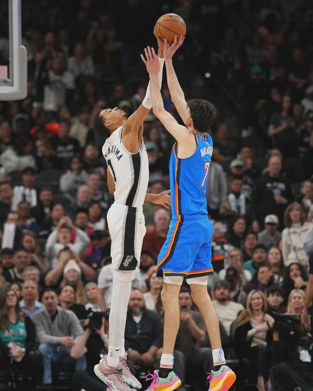 manbetx万博-再次进化！文班亚马增重10磅！5年3.26亿顶薪来了