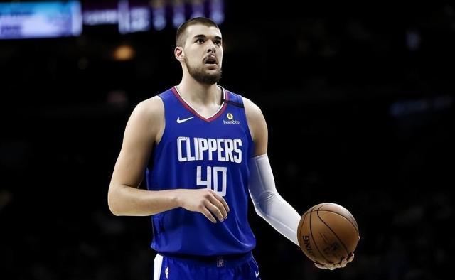 祖巴茨缺阵暴露内线不足 快艇实力虽强仍需交易？